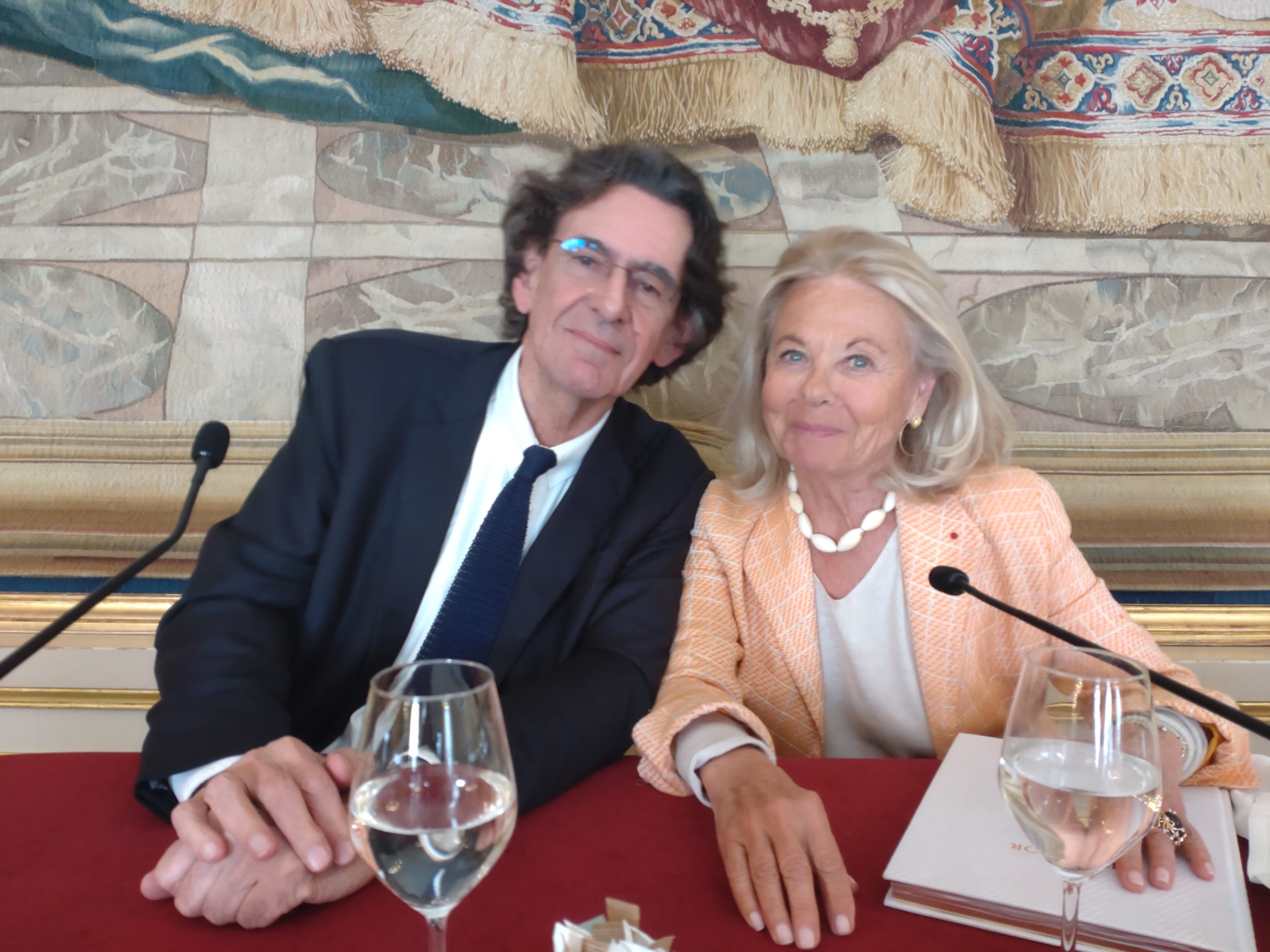 Luc Ferry et Sophie de Menthon